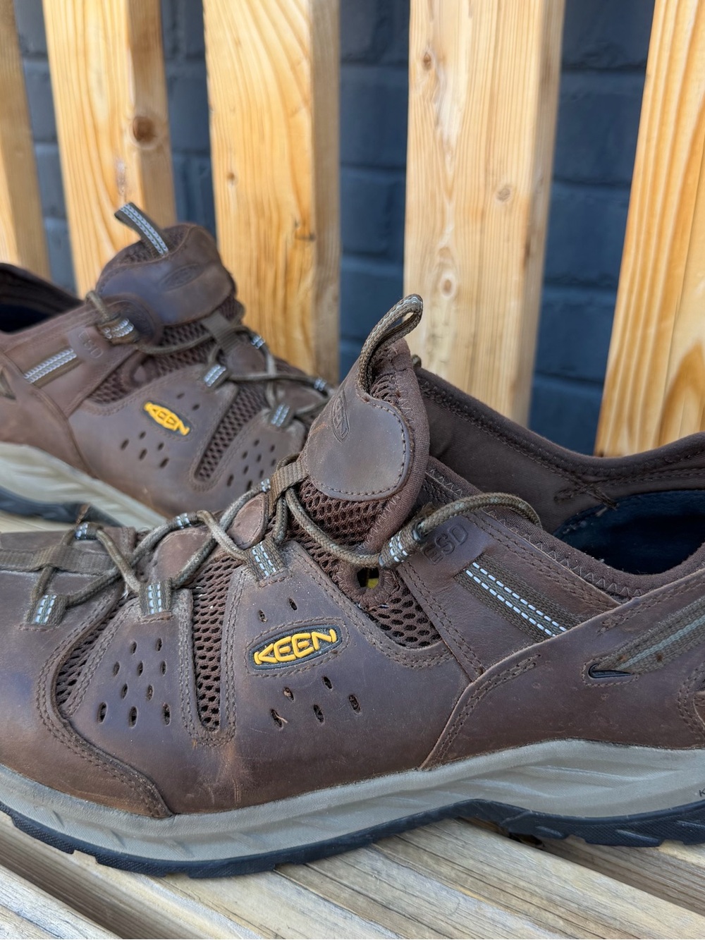 Keen Brown Men’s 14D Leather Trail Sandals with Yellow Logo